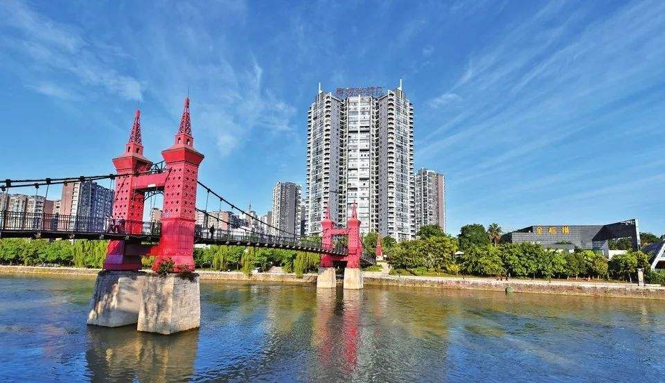 1611019070087056199.jpg 戛納灣風(fēng)情廊橋.jpg